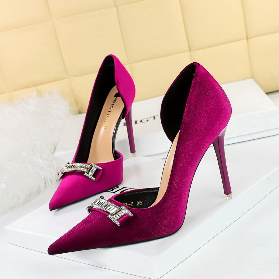 Elegant Suede Stiletto Pumps Pointed Toe Side Hollow High Heels_voghion.com