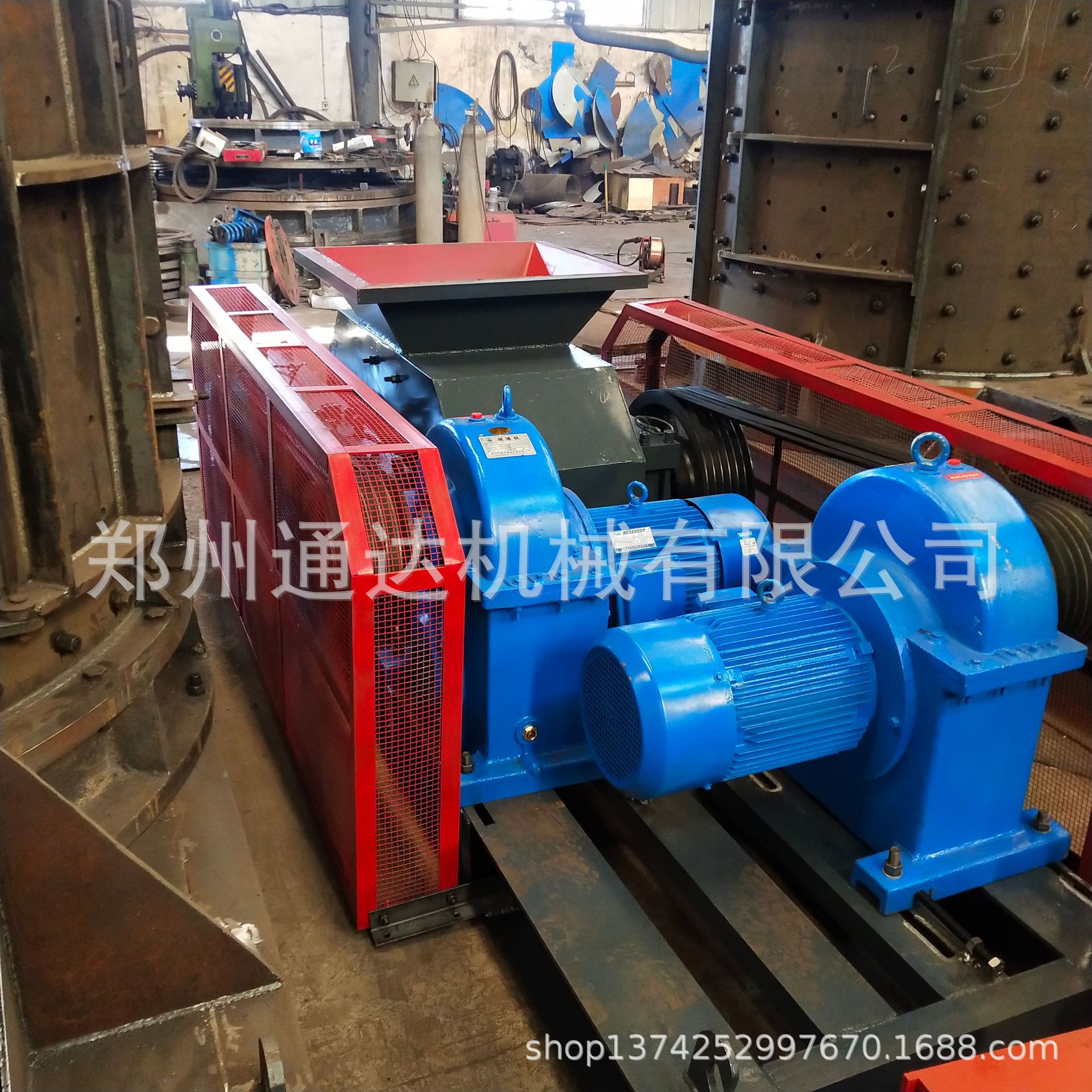 液压对辊破碎机煤炭狼牙辊粉碎机鹅卵石500/600碎石机