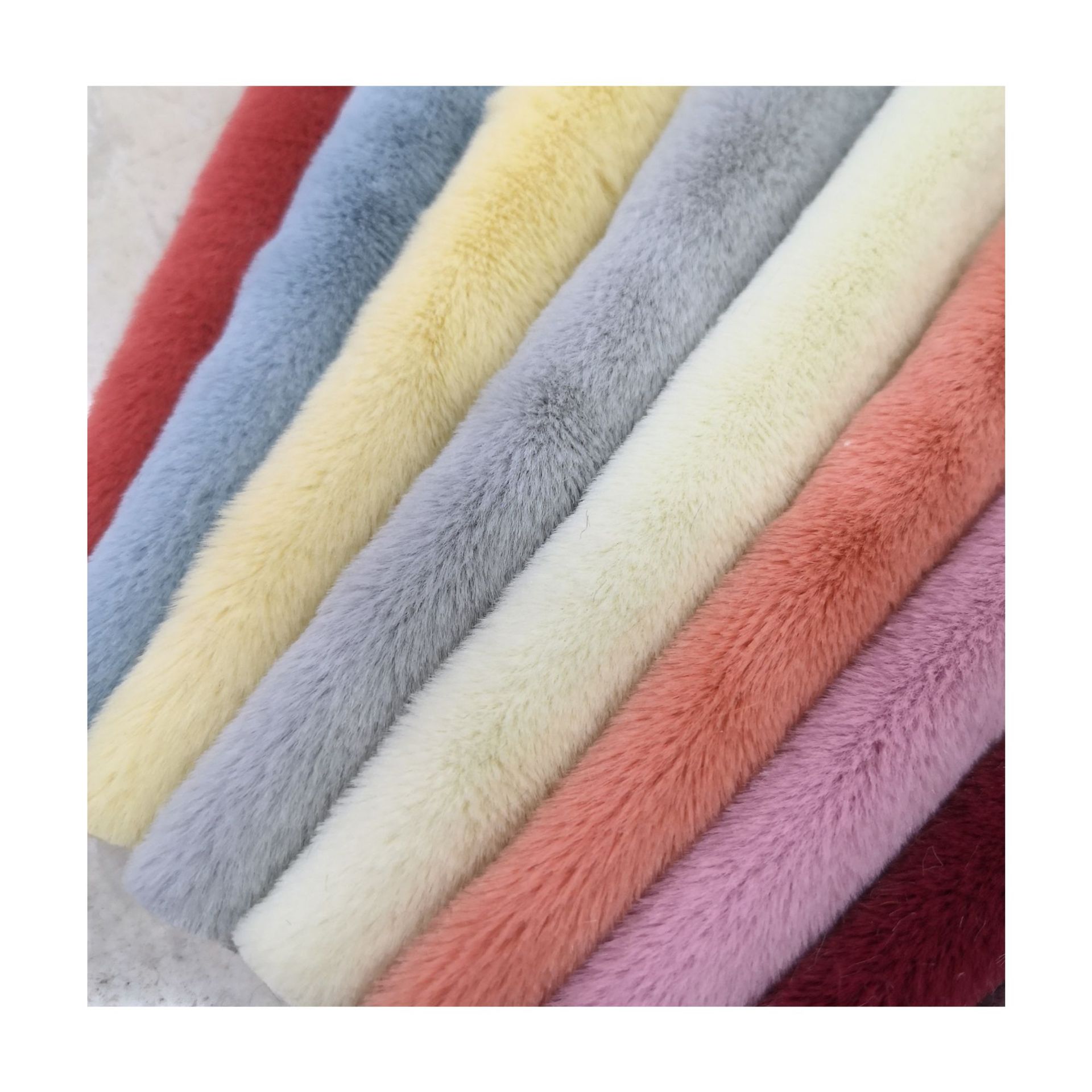 现货 新品 3毛高短兔毛 3mm超柔小兔毛 兔耳朵绒 玩具箱包面料-阿里巴巴