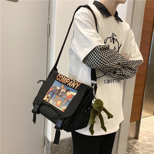 New casual crossbody bag wholesale fashion cool student messenger bag men and women street large capacity nylon shoulder bag