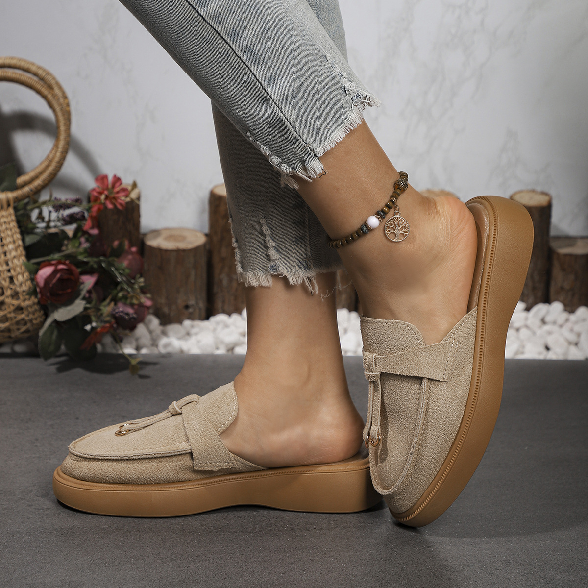 Pantuflas de mujer de talla grande y media longitud, modernas, versátiles, planas, cómodas y con suela gruesa._voghion.com