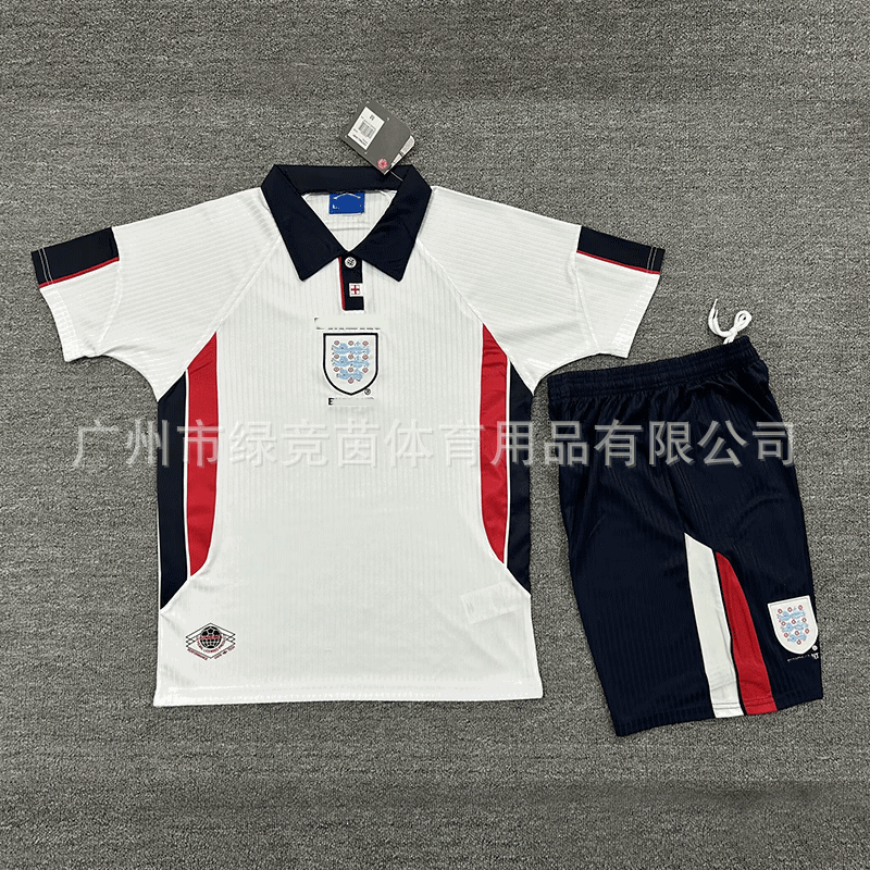 Camiseta retro del Real Madrid No. 7 Camiseta de fútbol de Ronaldo Barcelona Messi Inter de Milán Alemania Inglaterra