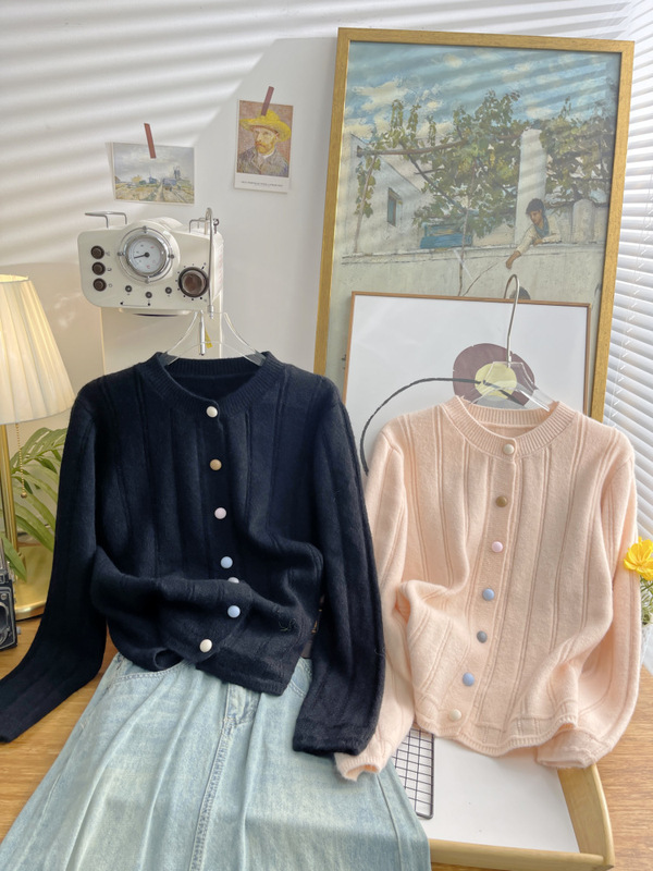 依帆泰秋冬新款显瘦百搭纯色甜美温柔简约圆领针织开衫女|undefined