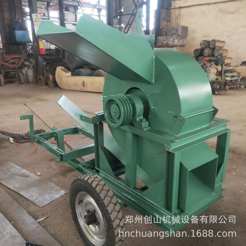 Supply sawdust machine ancient wood shredder sawdust machine equipment trunk shredder wood cutting machine price
