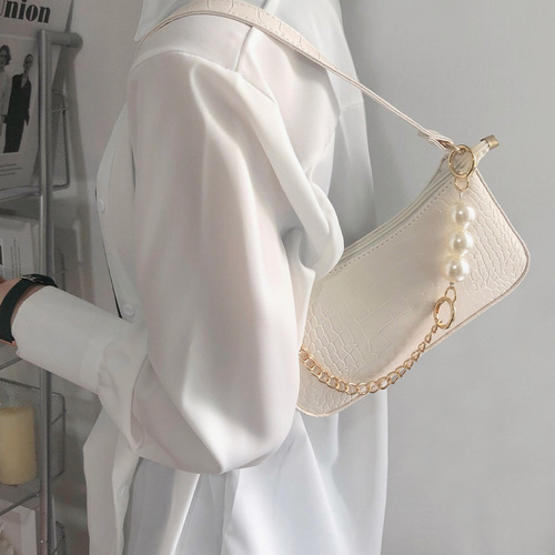 2024 new textured one-shoulder cross-body armpit bag ins simple and low-key crocodile pattern gold chain pearl bag