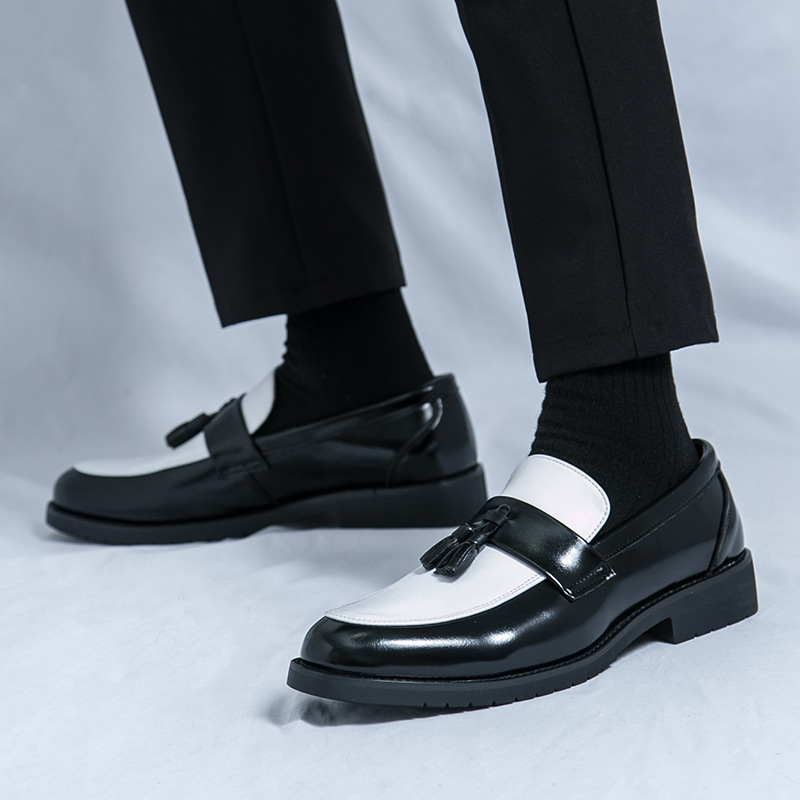 Cross-border tallas grandes 46 zapatos de vestir para hombre en blanco y negro con flecos zapatos de música casuales 2025 primavera y otoño zapatos de un solo pie británicos