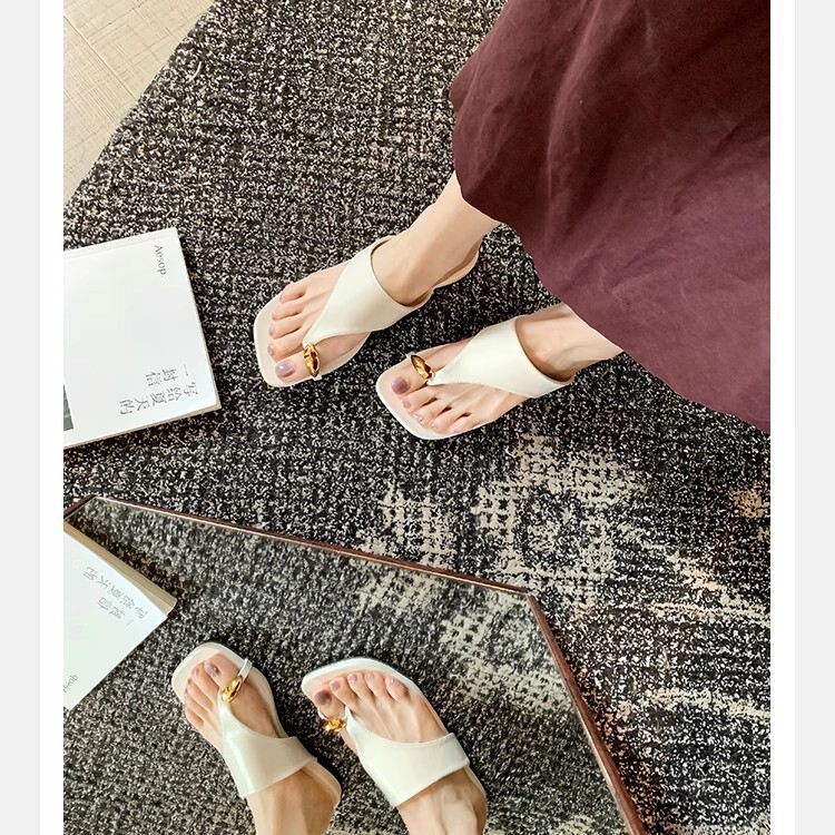 Grape Mom's Same Style Fashionable Square Toe Versatile Flats-Soled Outer Wear Herringbone Open-Toe Sandals for Women Summer New Style Grape Mom's Same Style Fashionable Square Toe Versatile Flats-Soled Outer Wear Herringbone Open-Toe Sandals for Women Summer New Style