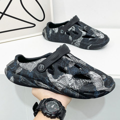 夏季新款迷彩椰子洞洞涼鞋男款沙灘鞋包頭涼鞋男花園鞋休閒涼拖男