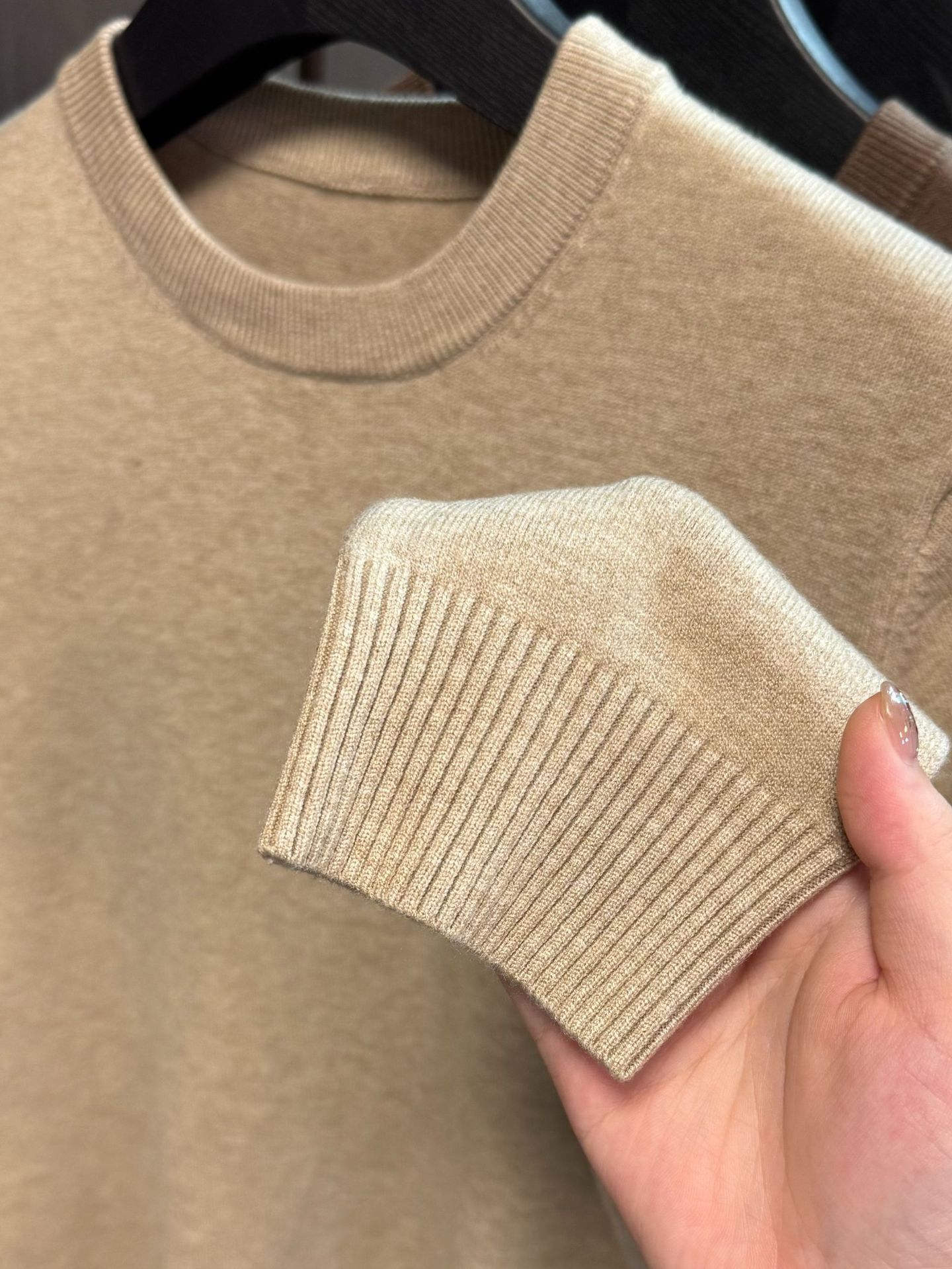 Suéter de cuello redondo para hombre camiseta de punto para hombre estilo de alto nivel de estilo de estilo de invierno y otoño de calidad de moda para hombres