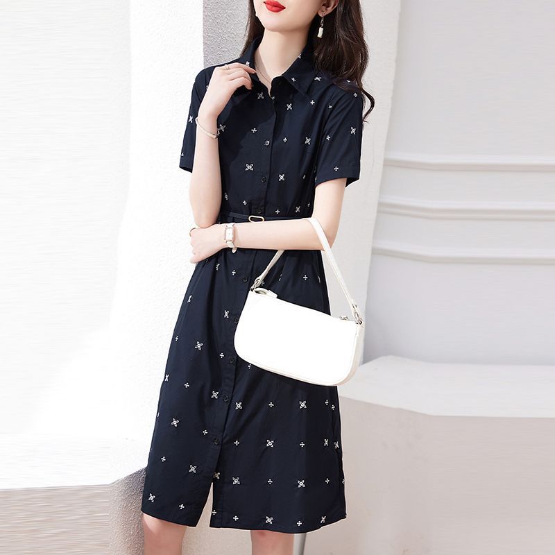 Váy sơ mi nữ cổ POLO tay ngắn in họa tiết thắt eo — màu xanh hải quân chi tiết 14