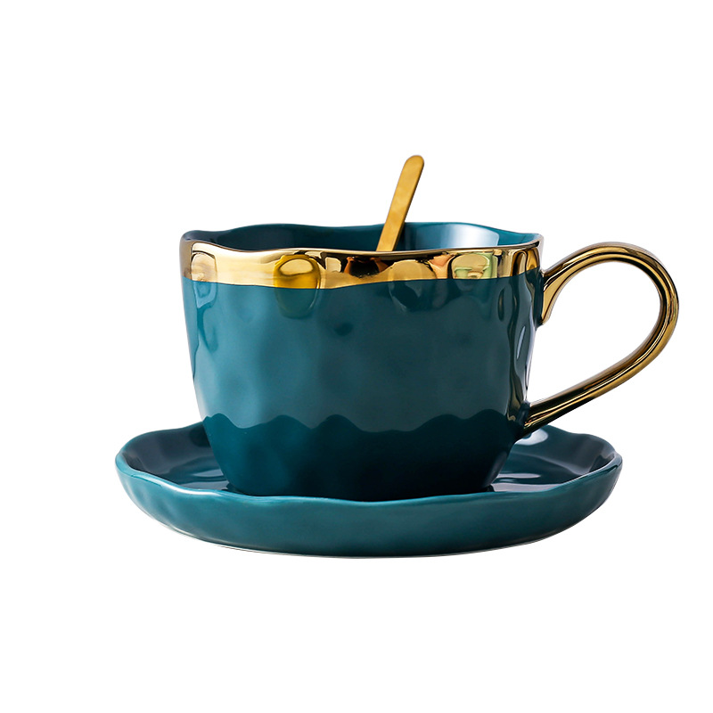 Tazas de café de lujo nordico dorado platos con cuchara estilo tazas de cerámica de té de la tarde para hombres y mujeres tazas de oficina tazas de agua