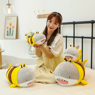 抖音爆款鲨bee毛绒玩具Shark & Bee 鲨鱼蜜蜂玩具公仔毛绒抱-阿里巴巴