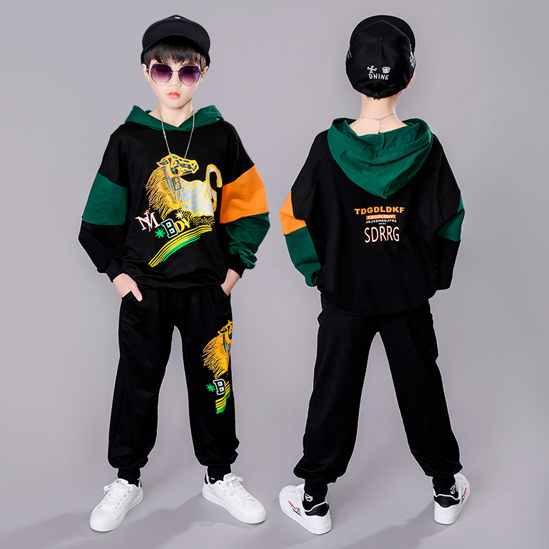 Barnas uformelle høst 2023 ny koreansk versjon av guttegenser med hettegenser, stort sportssett i to deler for barn_voghion.com