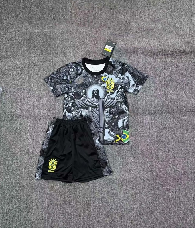 热门足球服阿森纳切尔西曼城AC利雅得皇马等热卖款儿童足球服套装|undefined