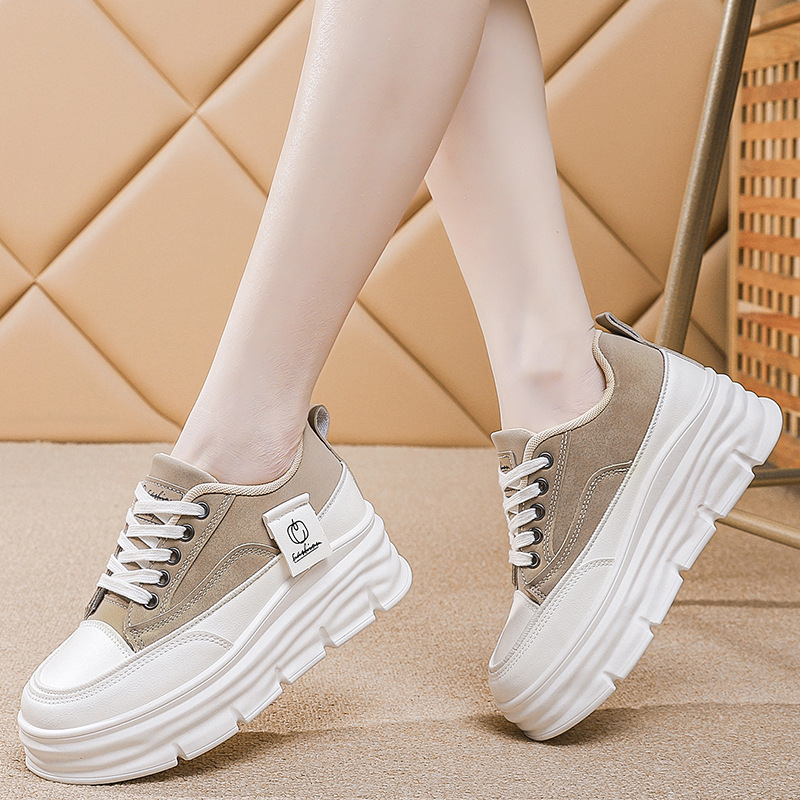 2026 New Style Casual Women's Shoes with Hidden Height Increase, Fashionable Thick-Soled Sneakers, Student Sports Shoes, Korean Style Large Size Women's Shoes 706