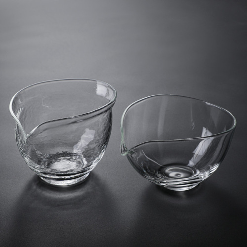 Household Japanese-style star and moon male cup, high temperature resistant glass tea sea tea divider, Kung Fu tea set accessories, high-end tea sea male cup