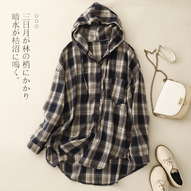 綿麻の格子の帽子のシャツのコートの女性の春と秋のゆったりしていて、だらだらしています。|undefined