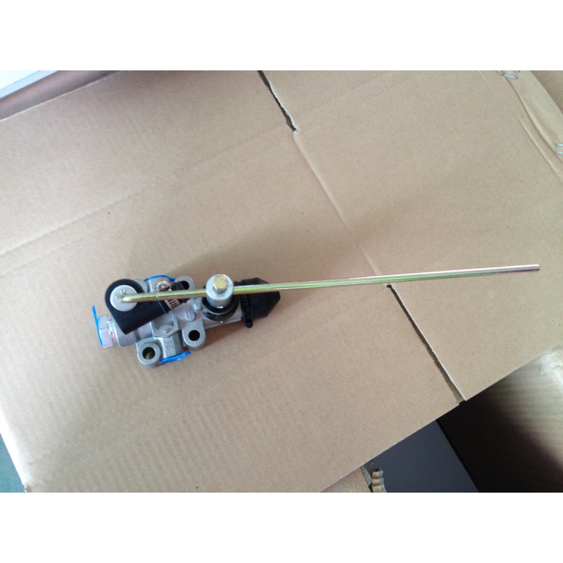 [Ventas directas de fábrica] piezas de accesorios de camiones pesados europeos [válvula de altura] SV1395