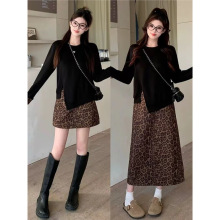 大码女装春秋季新款时尚套装连衣裙胖MM藏肉显瘦不规则卫衣两件套