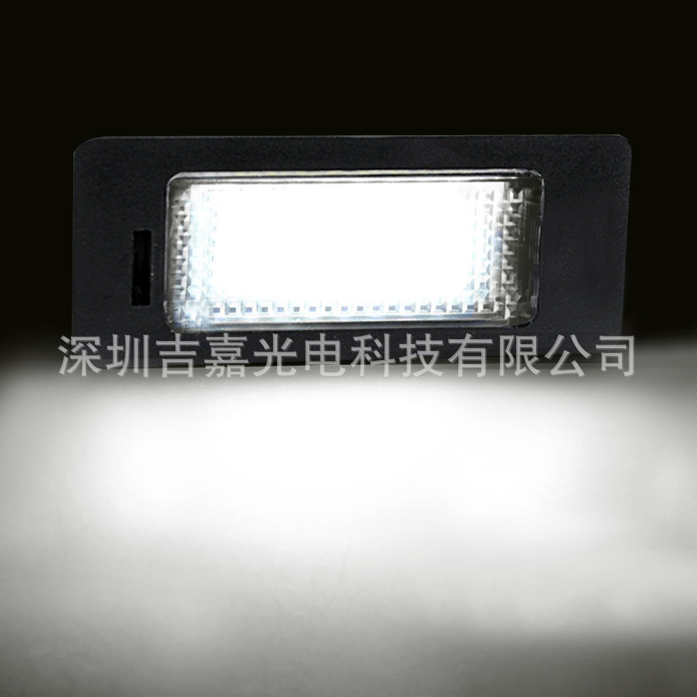 HTB1WOyQSpXXXXXcXFXXq6xXFXXXY.