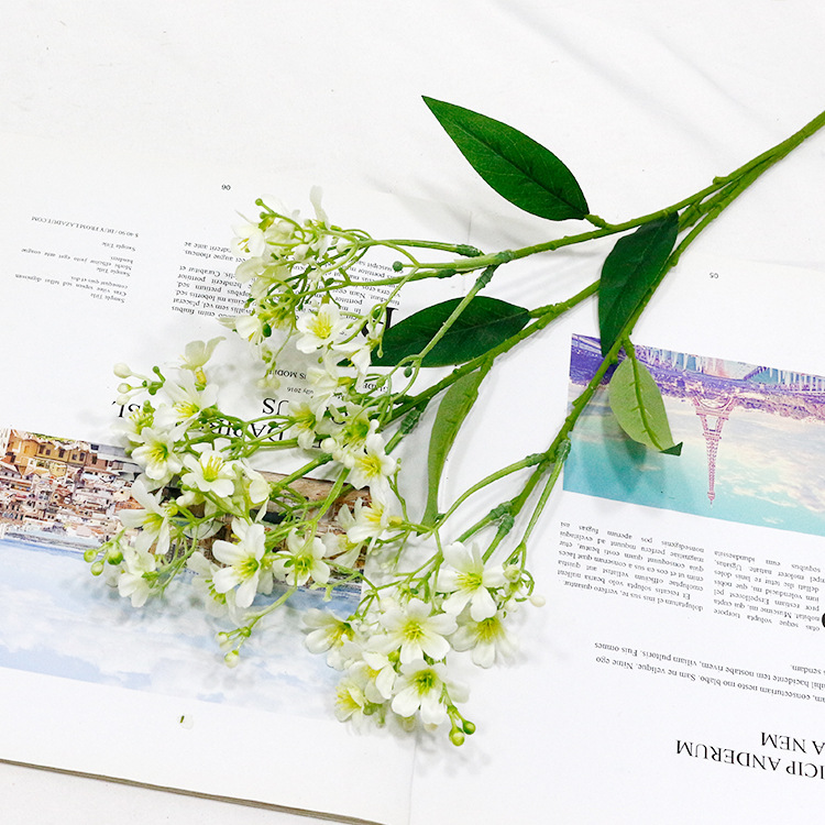 흰 상향 꽃 포크 3개