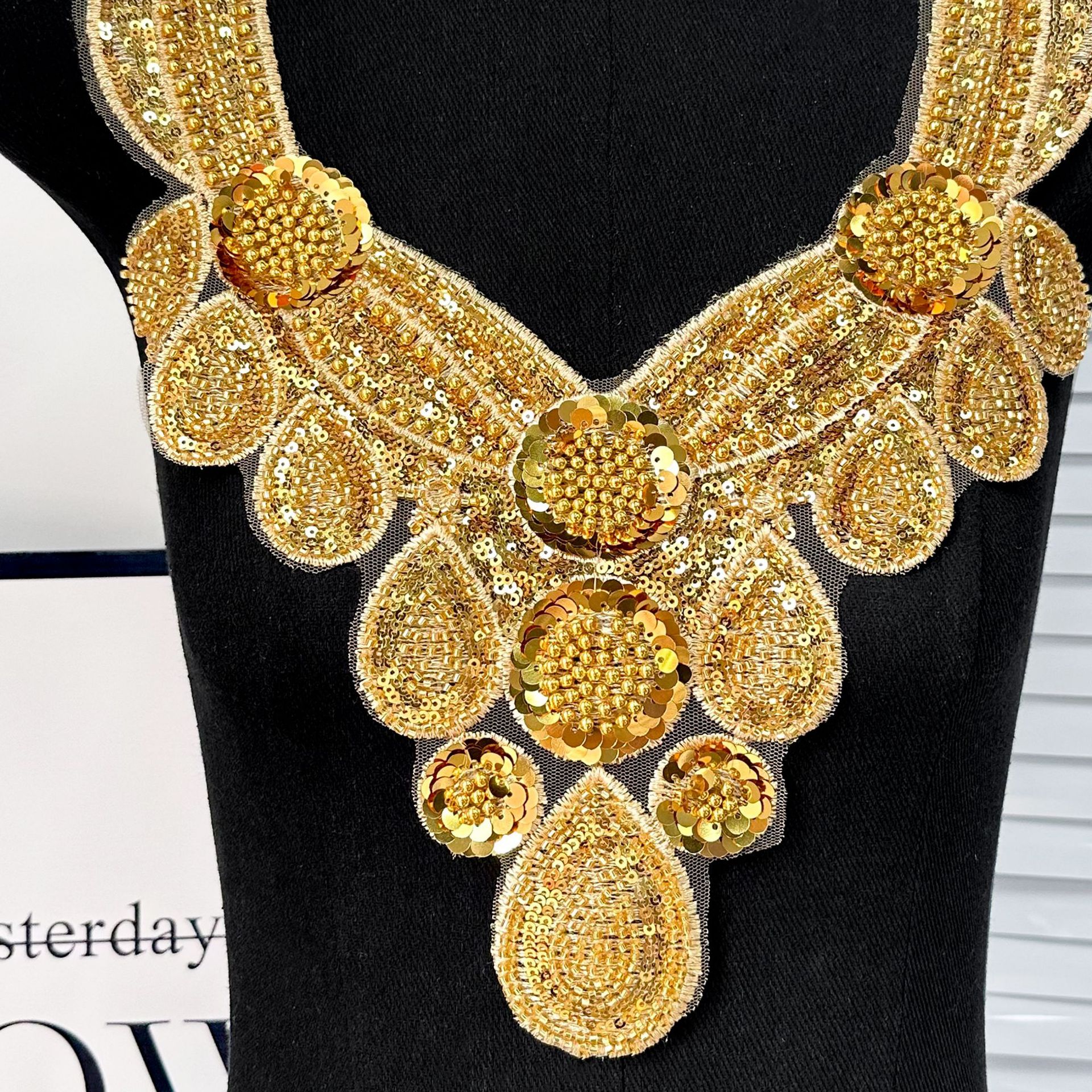 Collar de lentejuelas europeo y americano moda creativa cuello en V accesorios de ropa comercio exterior decoración personalizada vestidos accesorios de ropa de rendimiento image 4