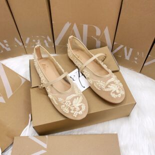 ZA���ļ��¿�D������̽����e��Ь�r���⴩�W�������LŮЬshoes