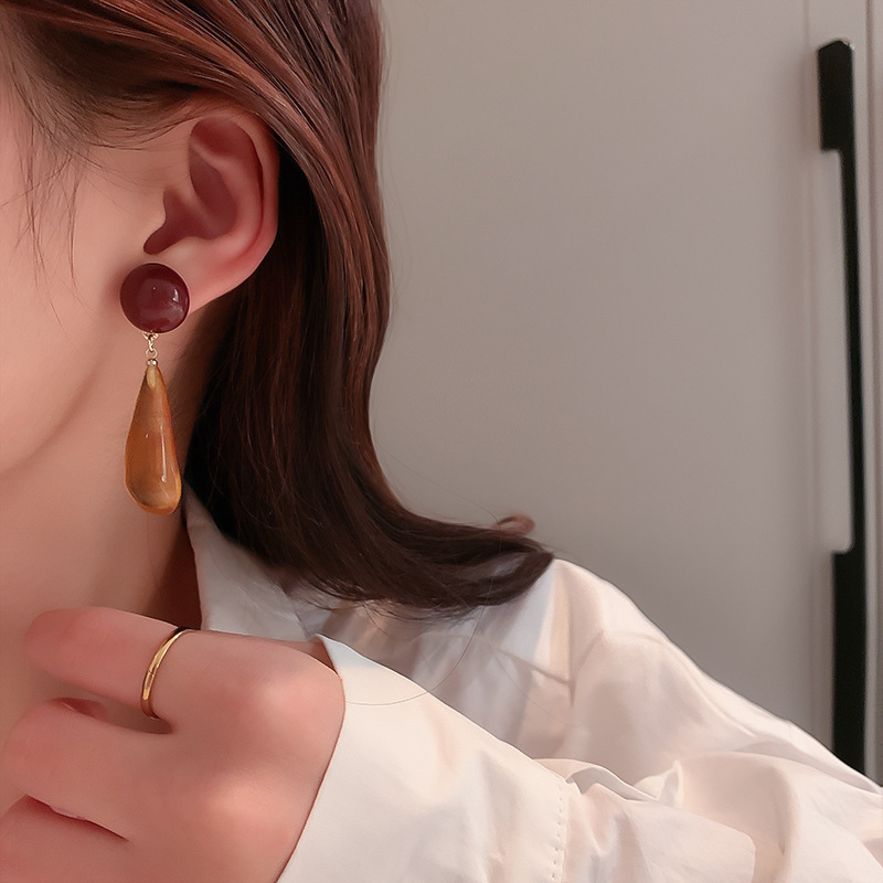 Resin Drop Earrings Korea 2021 New Simple Fashion Retro Earrings display picture 8