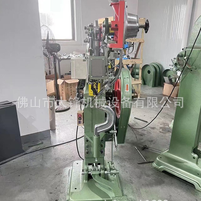 ����Ь˫����Զ�í�����ŷ�Ь���Զ���׻���Ь�ۼ��ۿ�í����