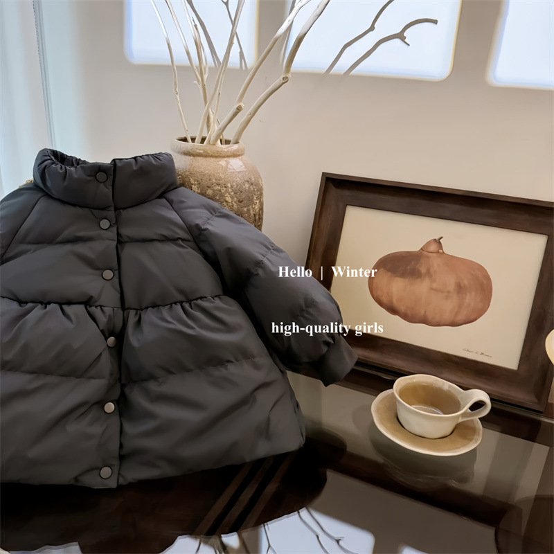 Chica de Qianqiu, ropa de algodón de invierno de nuevo estilo, ropa de algodón de pluma suelta y gruesa para niños