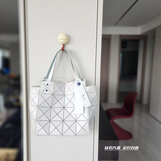 25 new March color nail diamond small square box geometric rhombus underarm bag mini small square bag portable ladies bag
