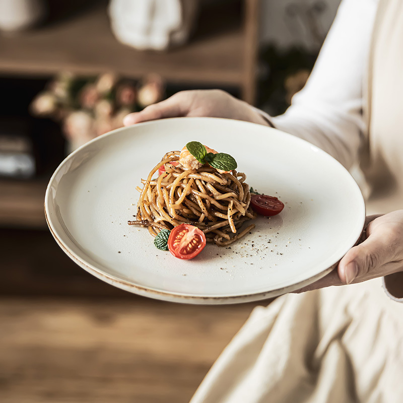 Plato de color sólido simple de 8 pulgadas plato de cerámica al por mayor plato de comedor japonés plato redondo casero plato de comedor occidental