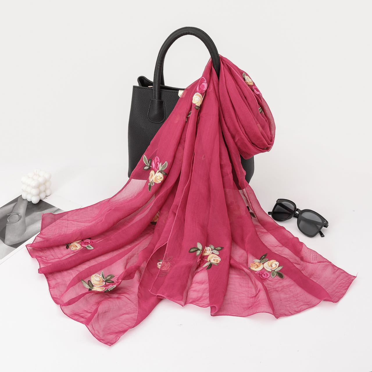 라이트 로즈 레드(세 꽃 쉬폰)