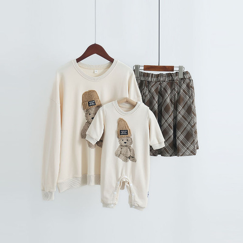 Baby crawling suit family photo children's autumn new fashion three-parent hooded bear doll loose parent-child sweatshirt