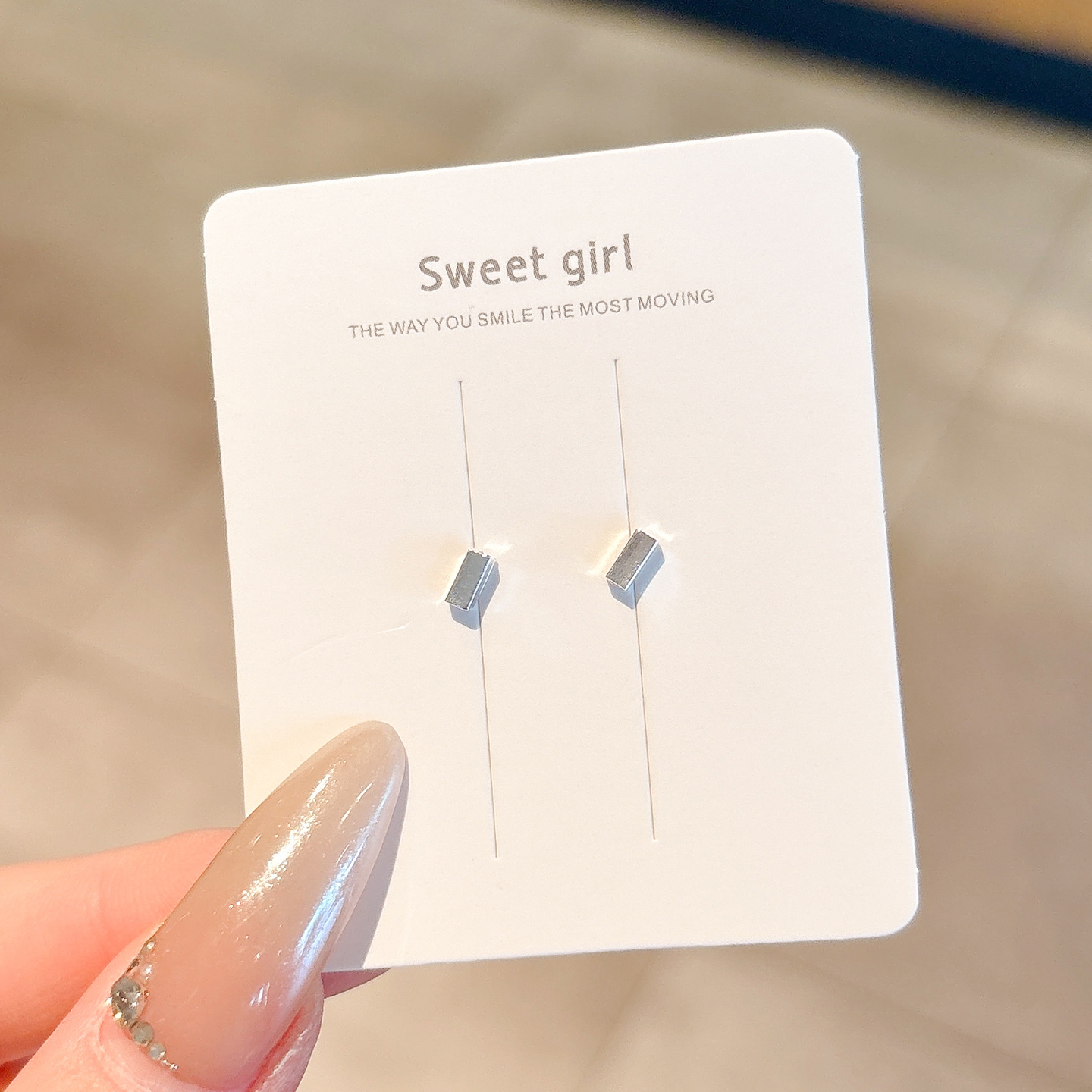 Pendientes de aleación Pendientes de alta calidad de perlas para mujer Pendientes exagerados de temperamento de lujo ligero coreano Pendientes largos con borlas al por mayor