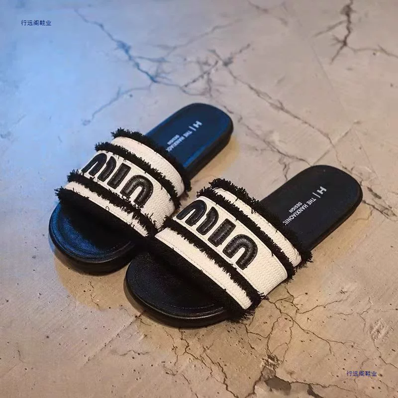 法式香风女拖鞋夏季外穿2025新款沙滩网红凉鞋时尚平底防滑一字拖