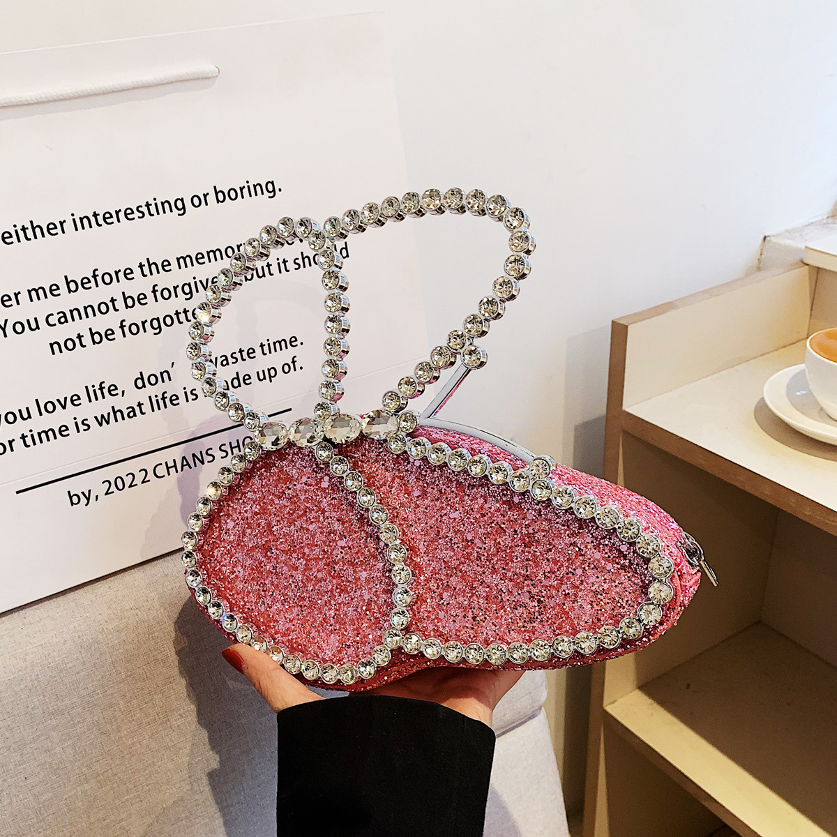 Banquete de mariposa brillante para mujer, nueva colección de verano 2024, tachonado de diamantes de agua, fiesta de alta sociedad, de mano_voghion.com