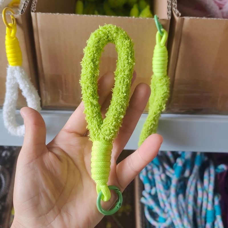 新しい色の手編みの蝶結びのキーホルダーの紐の学生のカメラのかわいいカップルのリュックサックの飾りの紐|undefined