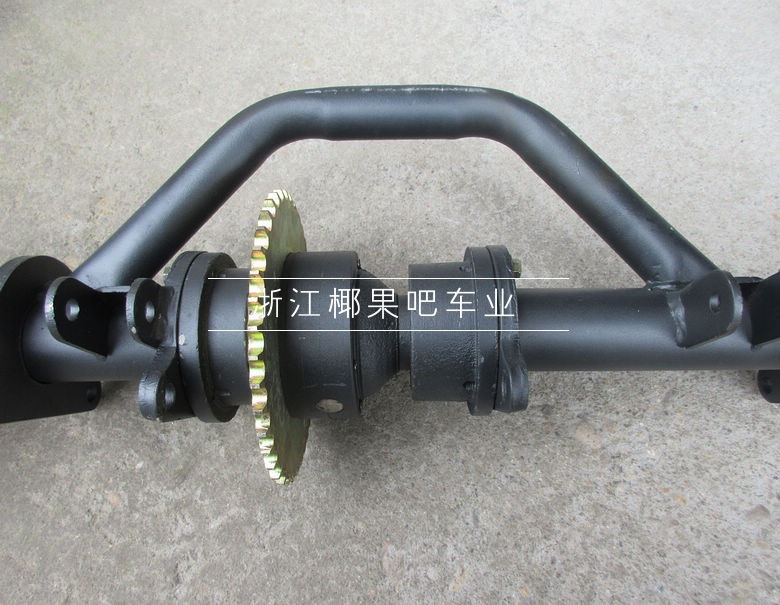 Modified four-wheel go-kart accessories, four-wheel beach vehicle chain drive differential, rear axle with dual disc brakes, rear fork