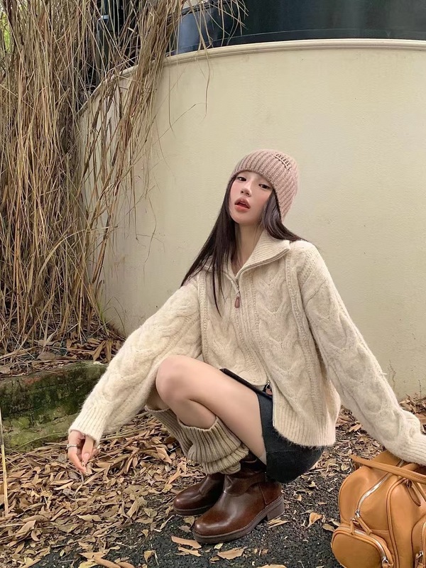 韓国スタイルラペルツイストダブルジッパー厚手のセーターカーディガン女性のための 2025 新しいスタンドカラー暖かいセータージャケットトップ|undefined