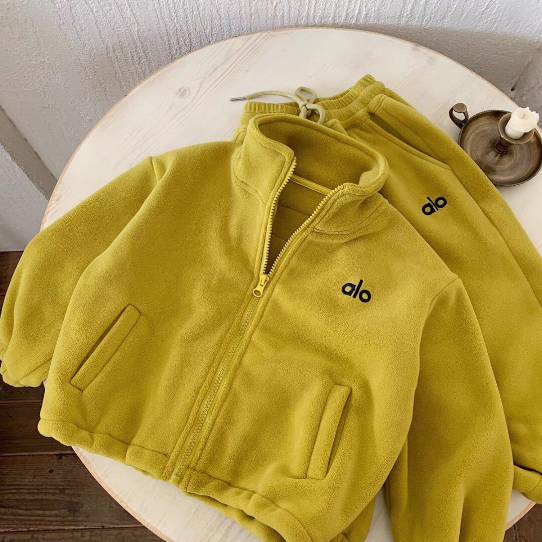 1168 - 노란색과 녹색 슈트 [폴라 플리스]