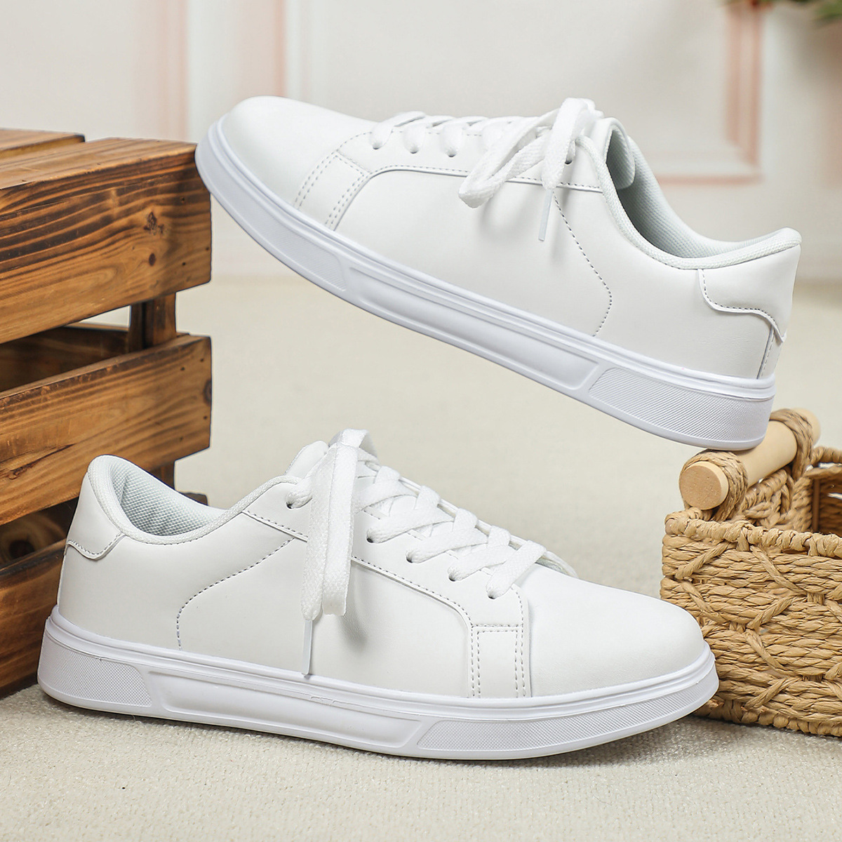 Jinjiang zapatos coreanos de moda skateboard de suela gruesa pareja zapatos deportivos casuales con suela suave zapatos blancos cómodos para mujeres