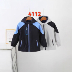 中大童25年冬季新款拉链毛男童防水防风保暖连帽两色外套092302