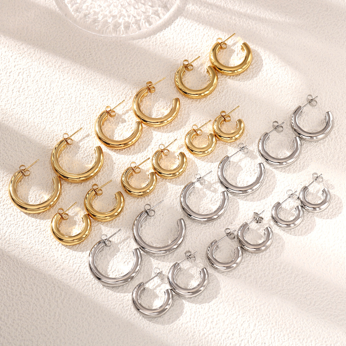 Taina europa y americana pernos de acero inoxidable lujoso ligero de alta calidad personalidad de moda oro y plata pernos de dos colores para mujeres no desvanecen mujeres image 1