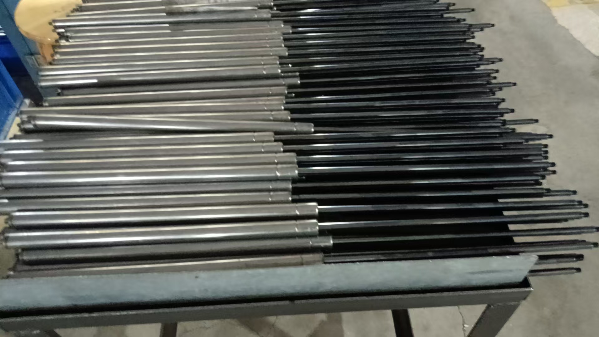 Golf Double Tube Is Suitable for 21-24 Volkswagen Golf 8 Hydraulic Rod Hood Support Rod