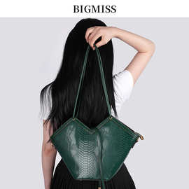 BIGMISS大容量包包女 新款复古单肩斜挎包高级质感通勤水桶包