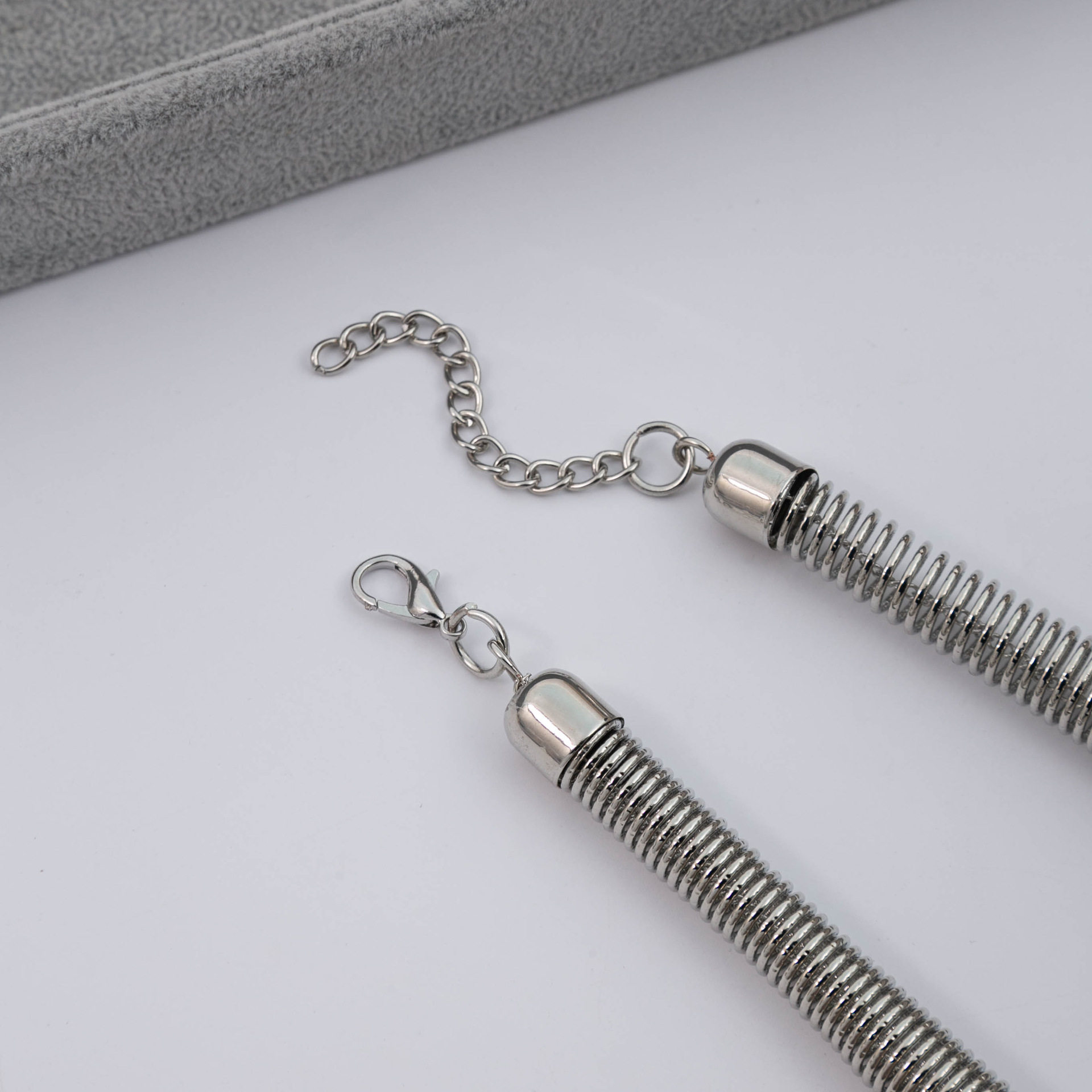 Exaggerated Classic Style Solid Color Iron Lobster Trigger Clasp Closure Choker Wholesale display picture 5