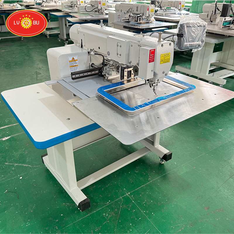 Máquina de patrones de computadora de la marca LVBU insignia de cuero marca registrada máquina de patrones máquina de coser industrial