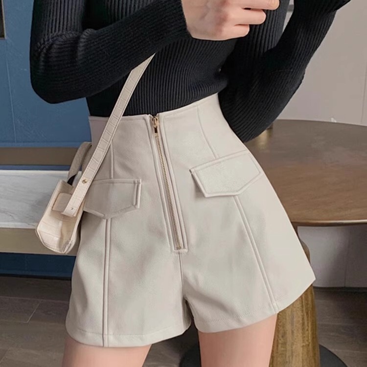 2023 autumn and winter New PU leather shorts women's high waist slimming design zipper a-Line pants fashion Korean style boot pants 2023 autumn and winter New PU leather shorts women's high waist slimming design zipper a-Line pants fashion Korean style boot pants