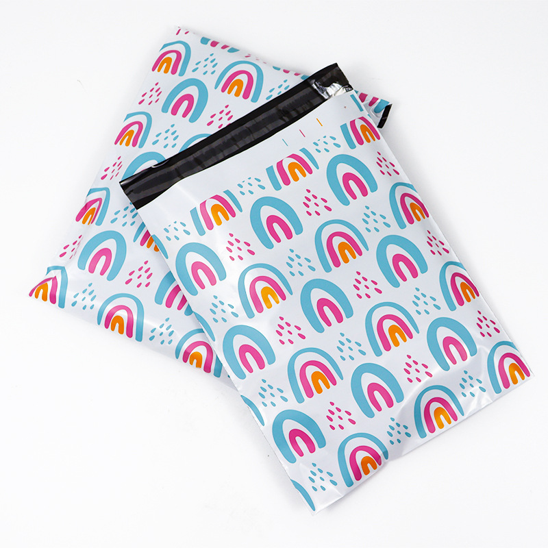 Panda bolsa de entrega impresa logística destrucción bolsa de embalaje colorida bolsa de dibujos animados impermeable gran venta caliente transfronteriza